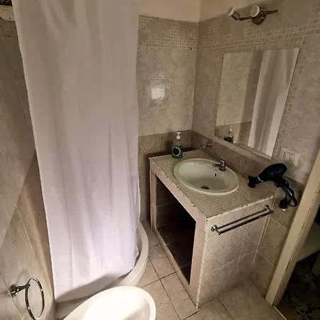 Airport Bagno Privato In Catania