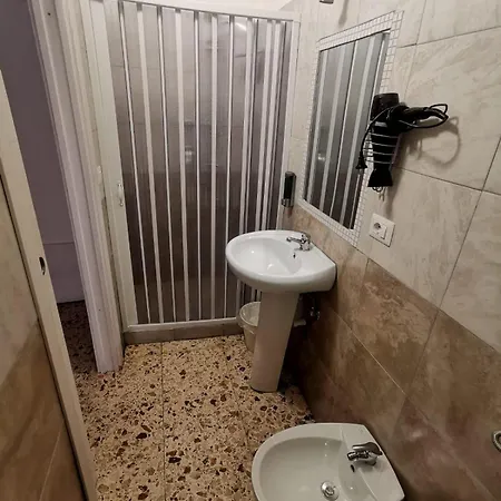 Airport Bagno Privato In Catania