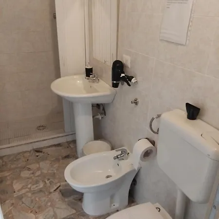 Airport Bagno Privato In Catania